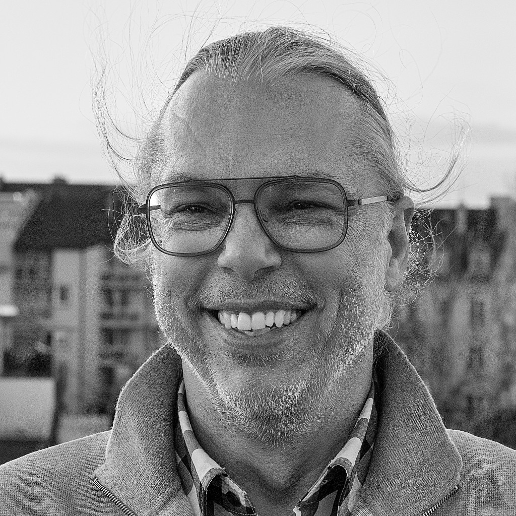 2022 Oliver T. Hellriegel